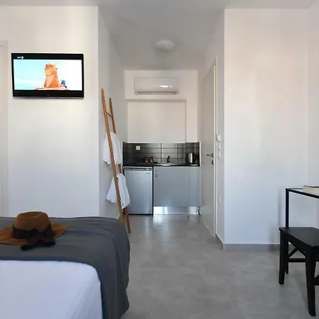 Harmony Naousa (Paros)