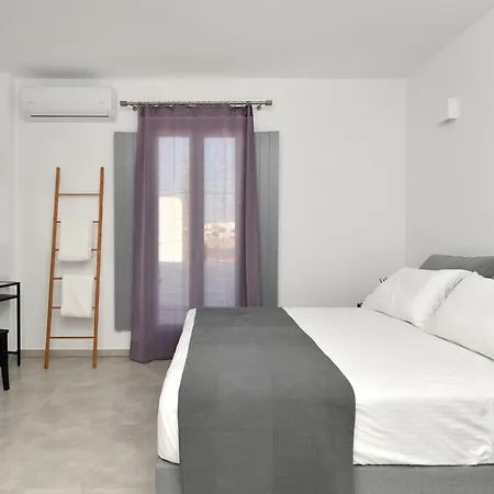 Harmony Naousa (Paros)