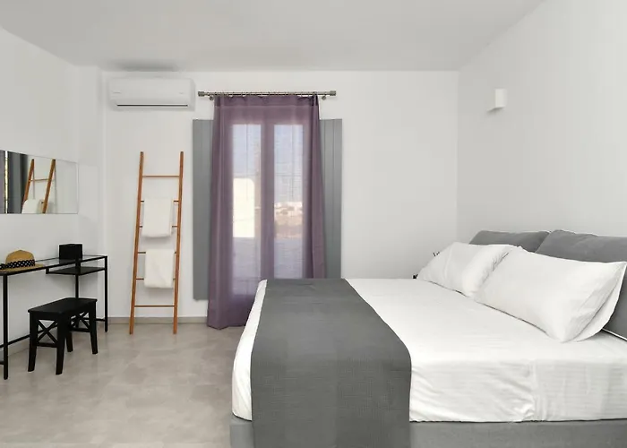 Harmony Naousa (Paros)