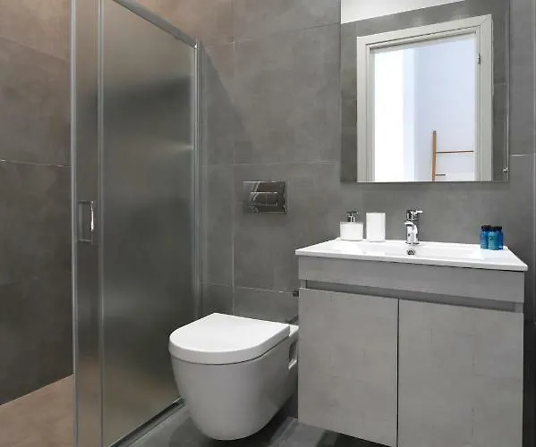 Harmony Naousa (Paros)